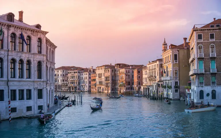 Taking pets to Italy | PetAir UK