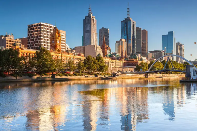 Taking Pets to Melbourne | PetAir UK