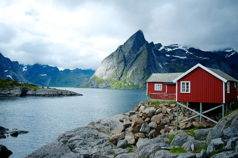 Taking pets to Norway | PetAir UK