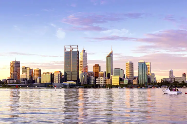 Taking Pets to Perth | PetAir UK