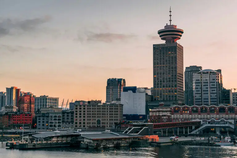 Taking pets to Vancouver | PetAir UK